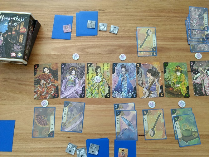 After the first round, neither player has won. One player has Geisha's 2, 3, and 4. The other has 2, 3 and 5.